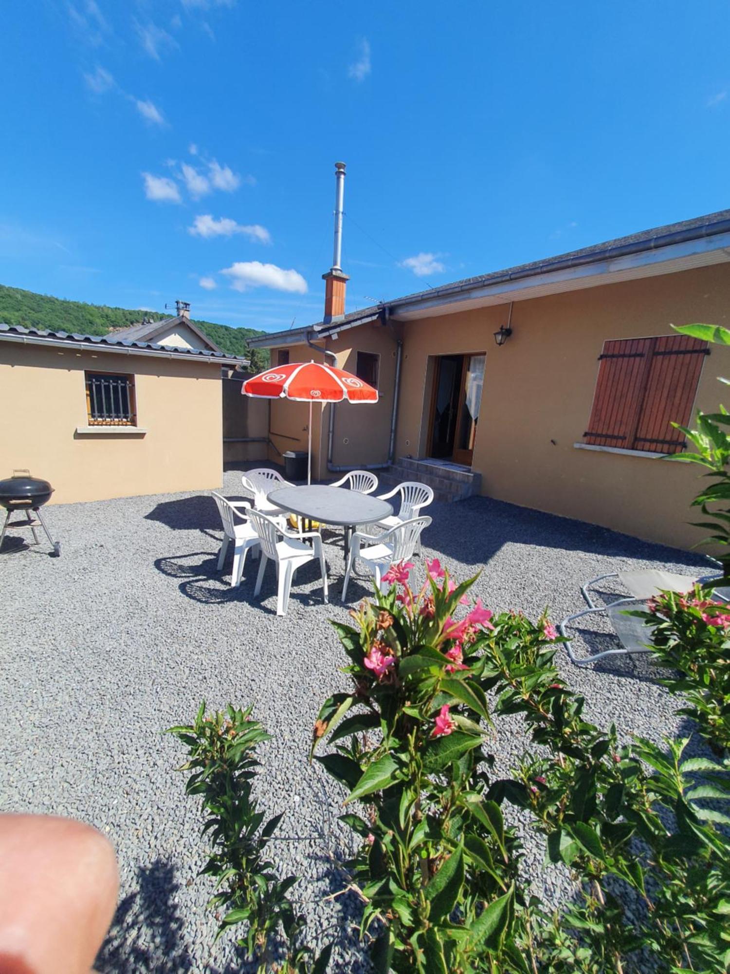 Des Jardiniers Holiday home Fumay